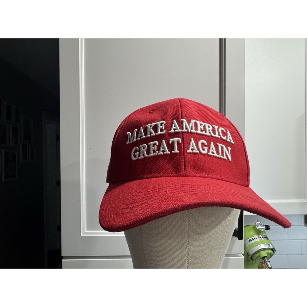 Besti Make America Great Again Donald Trump Slogan  Adjustable Cap - Red
